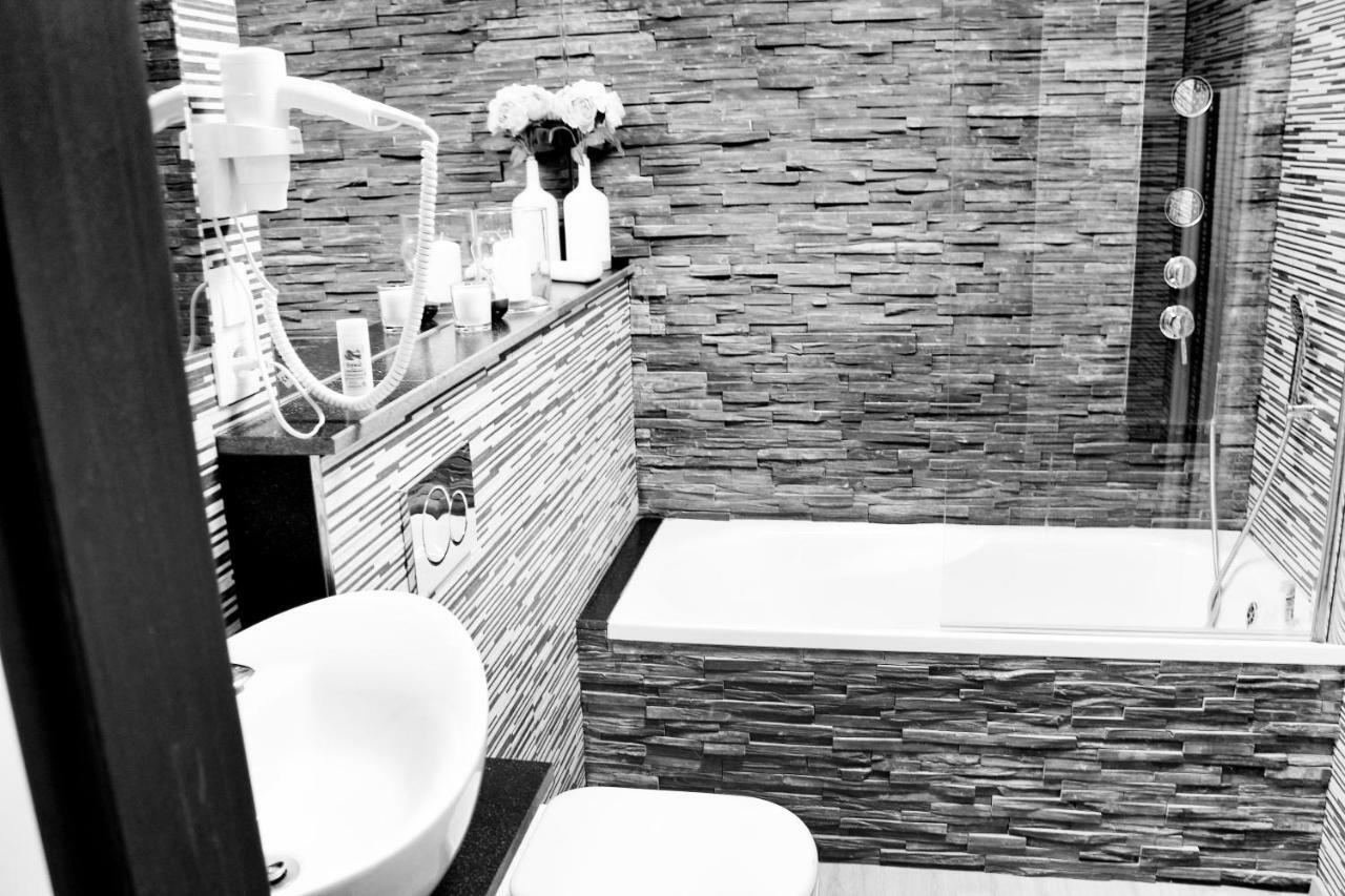 Apartmany Ztracena โรด์นิเช นาด ลาเบม ภายนอก รูปภาพ